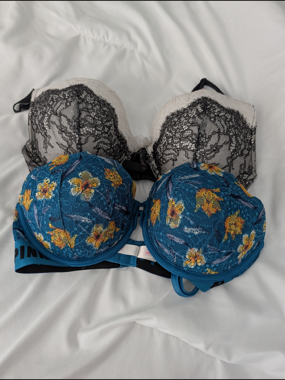 Victoria secret Bras 34DD